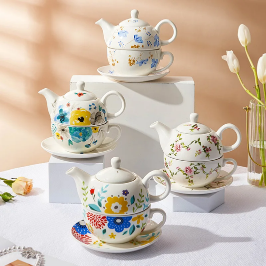 Porzellan-Tee-Set – 3-teiliges Set mit Kanne, Tasse & Untertasse im eleganten Blumendesign